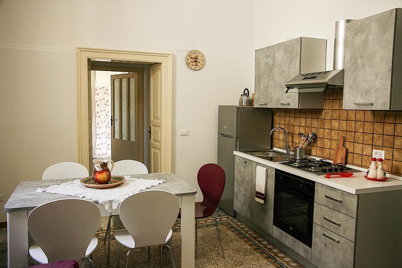 Palazzo Nicastro Gh - Red House Apartment Avola Esterno foto